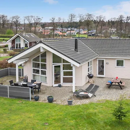 In With Wifi Semesterbostad *